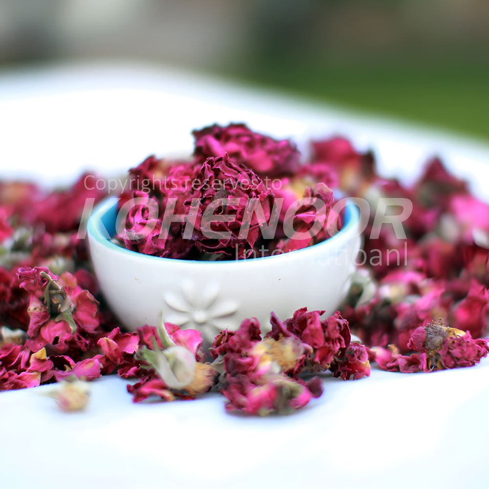 Dried rose petals and rose buds for tea blending — Kohenoor International